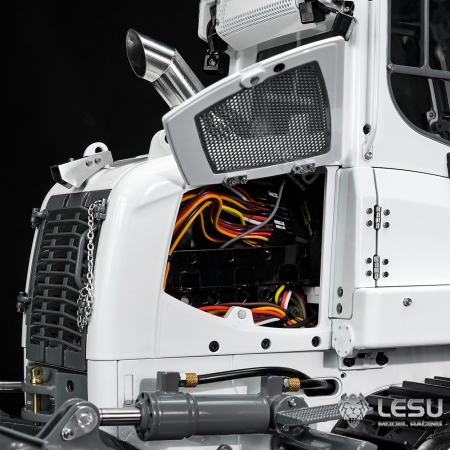 RC Lesu Racing 1:14 Laderaupe mit Reißzahn und Paladin PL18 weiß